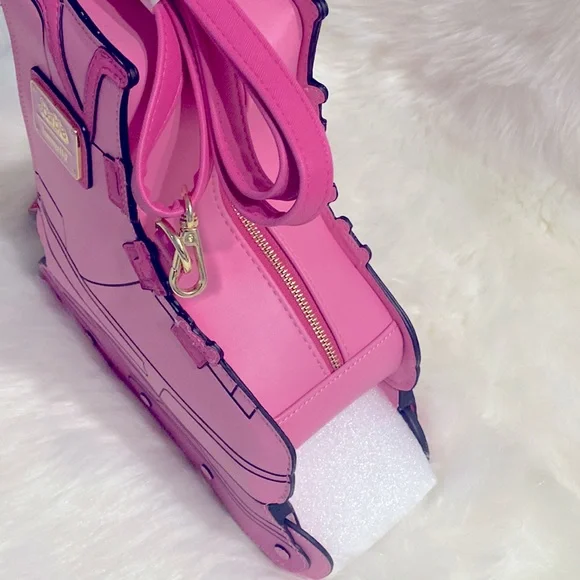 Barbie Loungefly AMC Exclusive Roller Skate Crossbody Bag LE 1000 - Picture 7 of 15